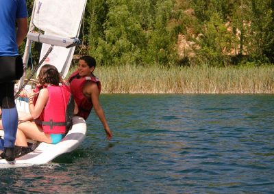 Clase navegación a vela en lagunas de Ruidera